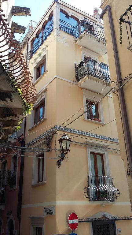 Taormina Rainbow House Apartment Exterior photo
